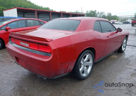 2010 Dodge Challenger R/T из США, поврежденный, VIN 2B3CJ5DT3AH109174